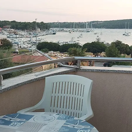 Emma Demarin Apartmán