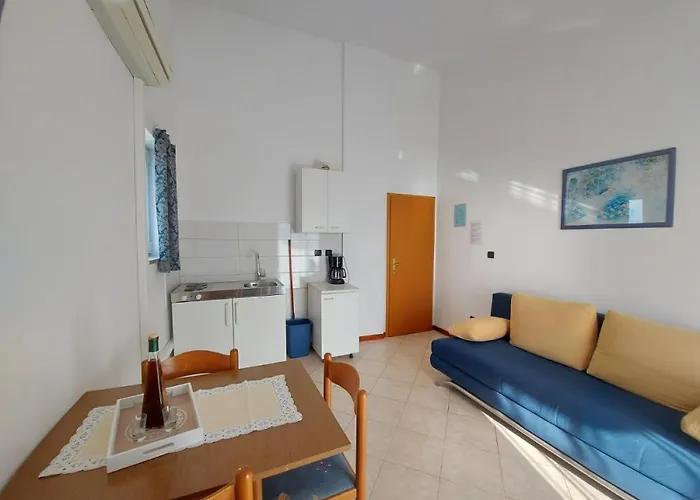 Emma Demarin * 메덜린