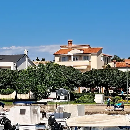 Apartment Emma Demarin Medulin